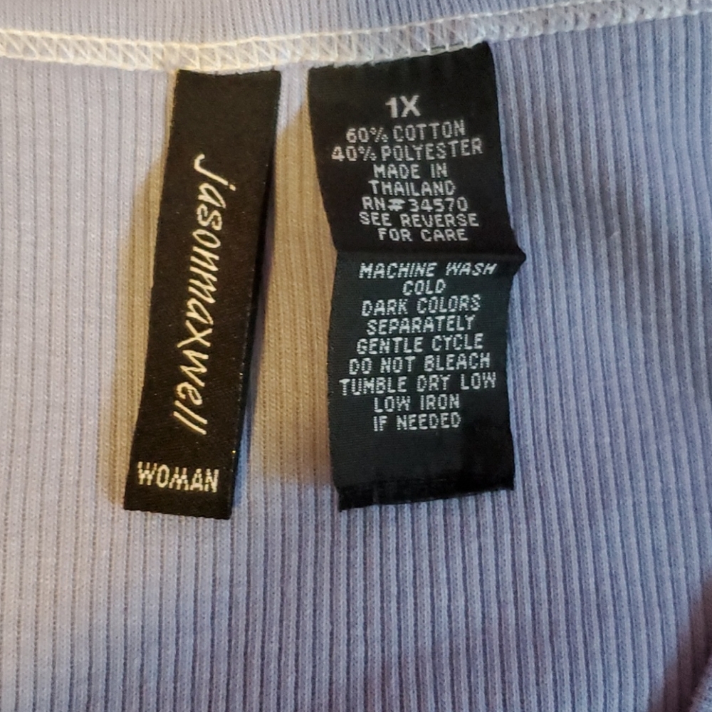 Woman's shirt - Picture 3 of 4